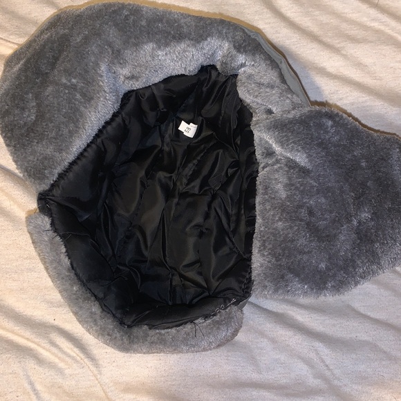 Winter hat - Picture 4 of 4